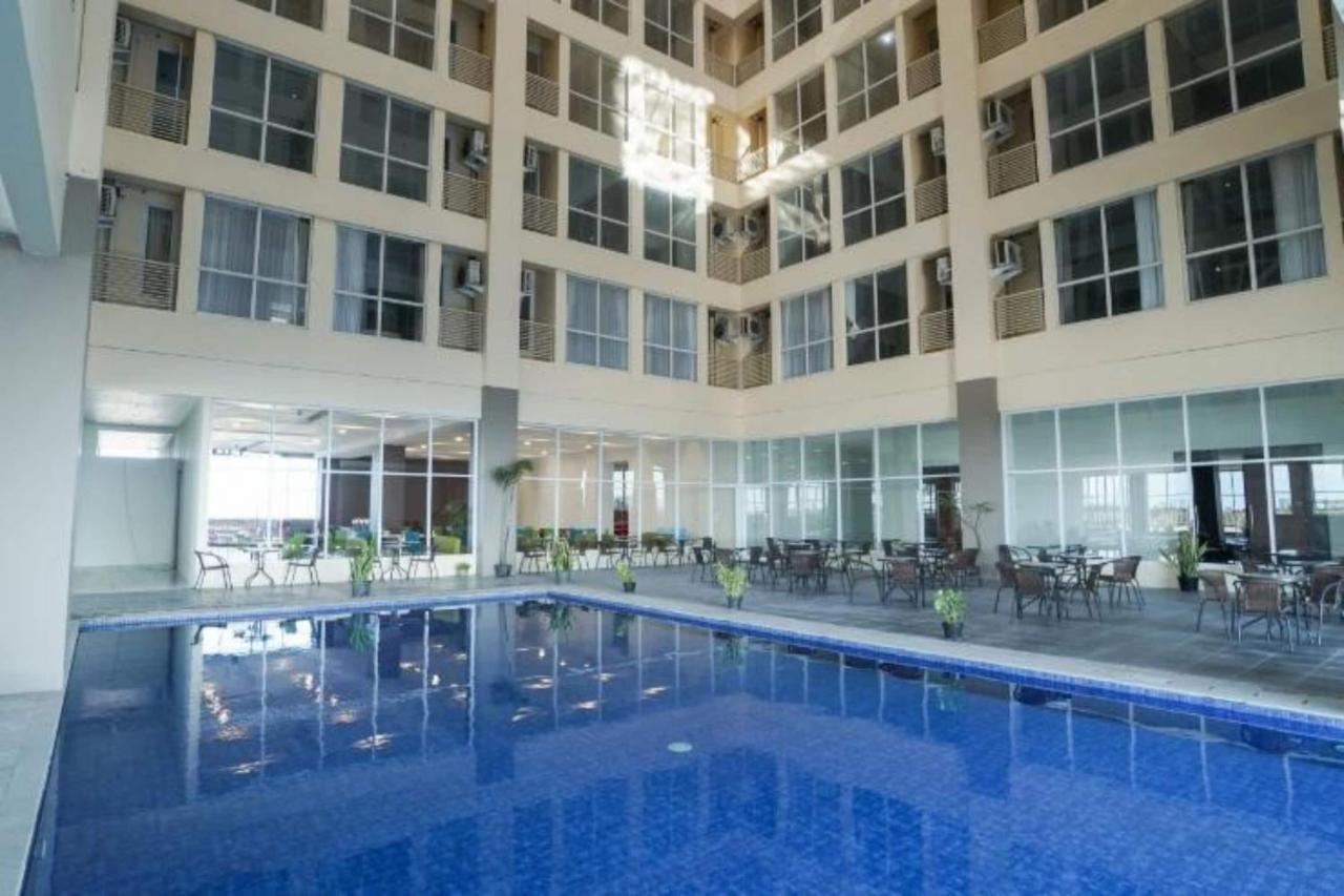 My Tower Hotel Surabaya Luaran gambar