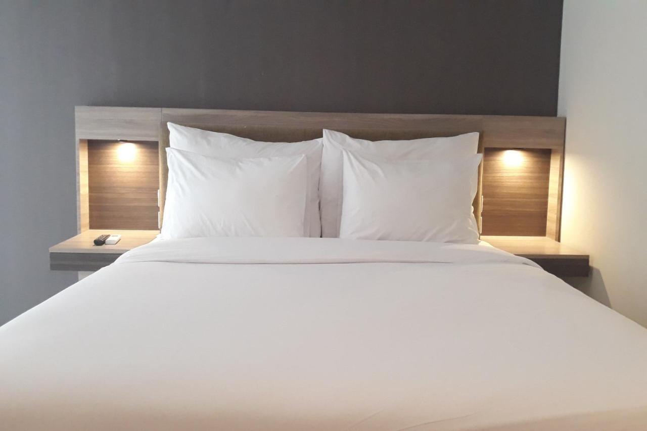 My Tower Hotel Surabaya Luaran gambar
