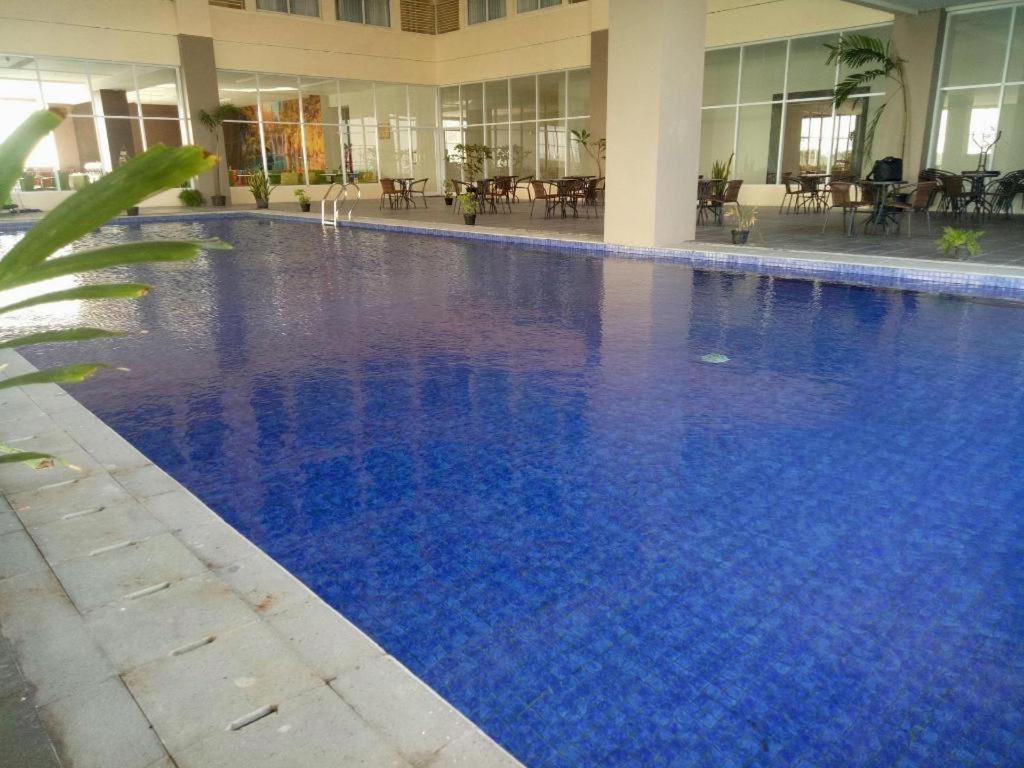 My Tower Hotel Surabaya Luaran gambar