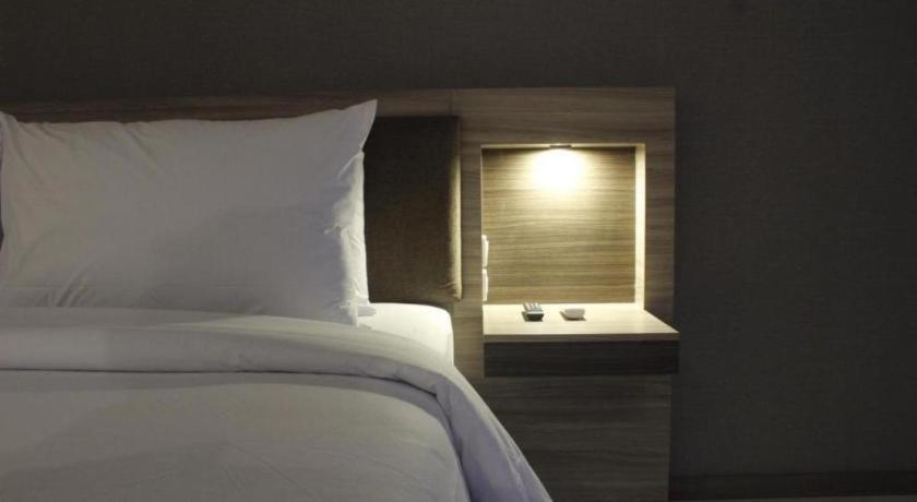 My Tower Hotel Surabaya Luaran gambar