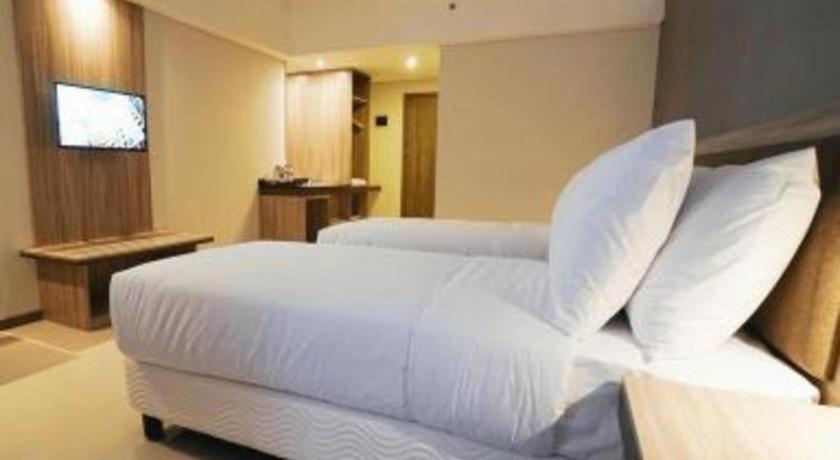 My Tower Hotel Surabaya Luaran gambar