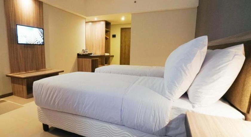 My Tower Hotel Surabaya Luaran gambar